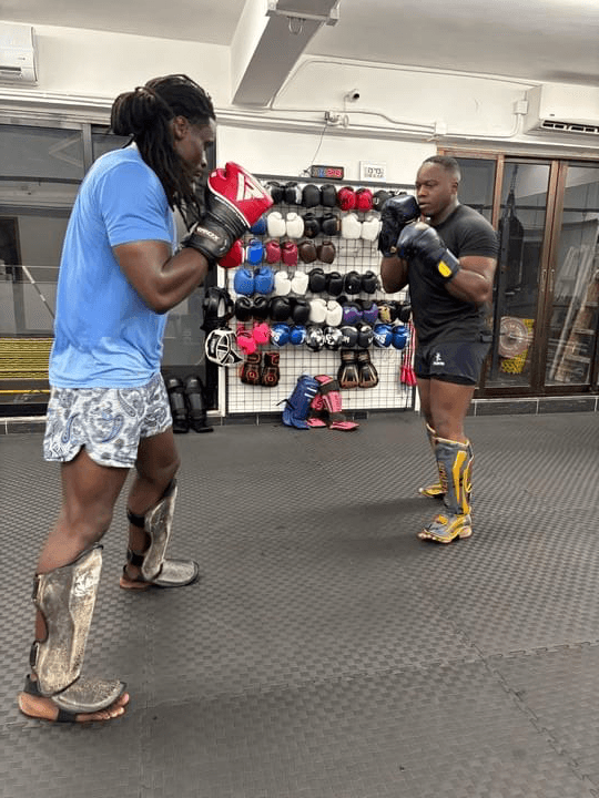 Bag work at SHO Muaythai Gym